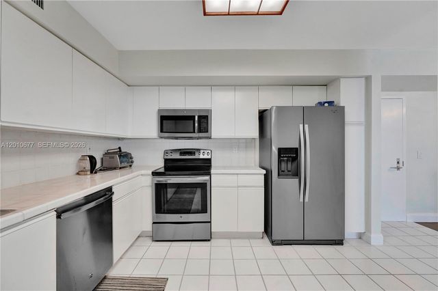 3500 Mystic Pointe Dr 3302, Aventura, FL 33180