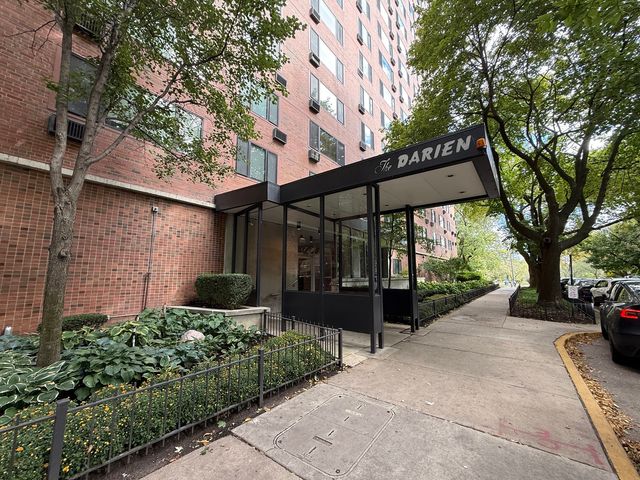 3100 N Lake Shore Drive 811, Chicago, IL 60657