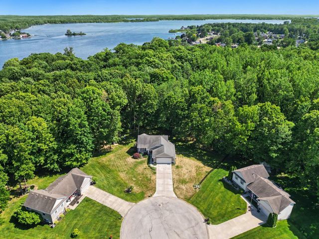 12679 Goldenrod Court, Wayland, MI 49348