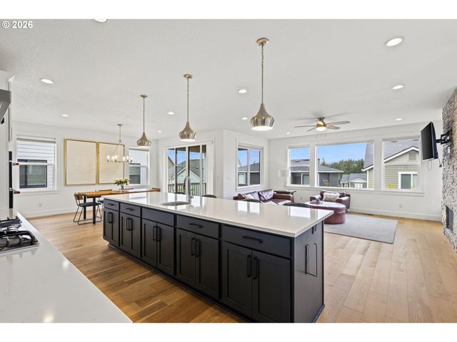 12263 Nw HILLER Ln, Portland, OR 97229