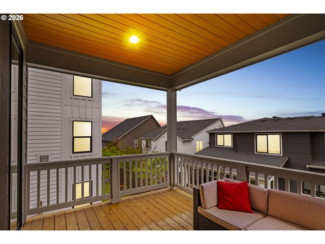 12263 Nw HILLER Ln, Portland, OR 97229