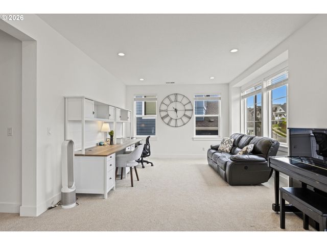 12263 Nw HILLER Ln, Portland, OR 97229