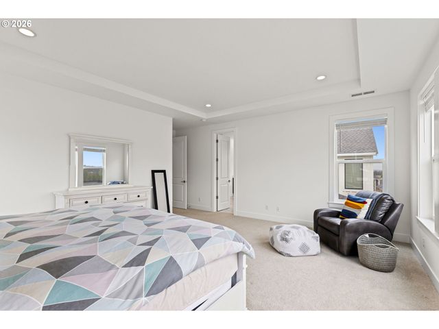 12263 Nw HILLER Ln, Portland, OR 97229