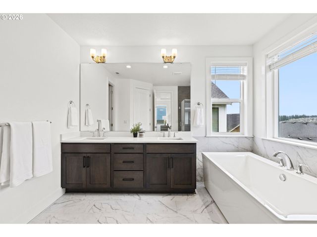 12263 Nw HILLER Ln, Portland, OR 97229