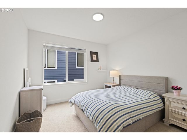 12263 Nw HILLER Ln, Portland, OR 97229