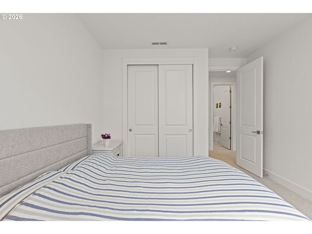 12263 Nw HILLER Ln, Portland, OR 97229