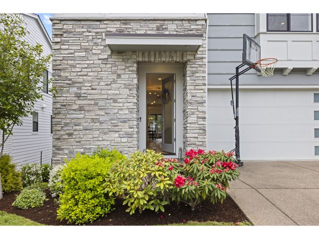 12263 Nw HILLER Ln, Portland, OR 97229