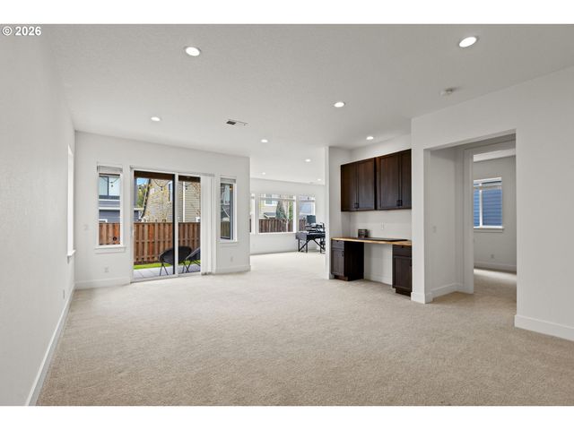 12263 Nw HILLER Ln, Portland, OR 97229