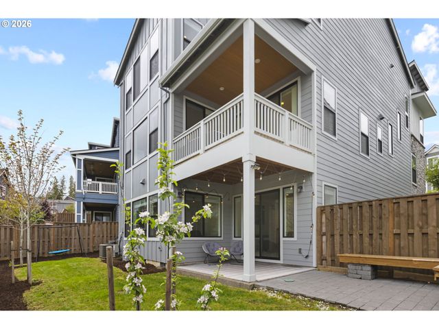 12263 Nw HILLER Ln, Portland, OR 97229