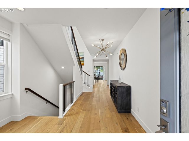 12263 Nw HILLER Ln, Portland, OR 97229