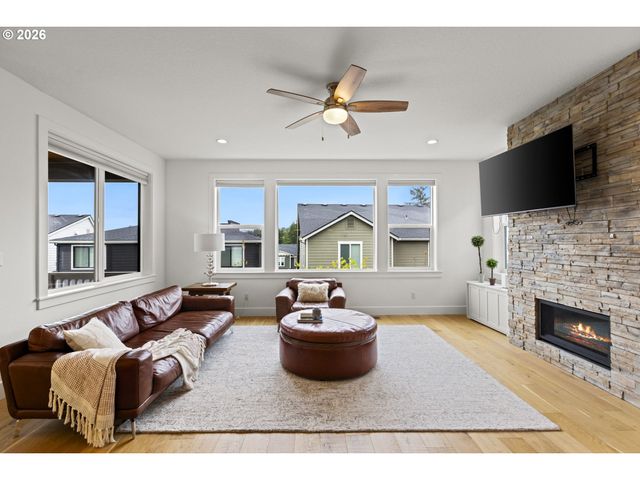 12263 Nw HILLER Ln, Portland, OR 97229