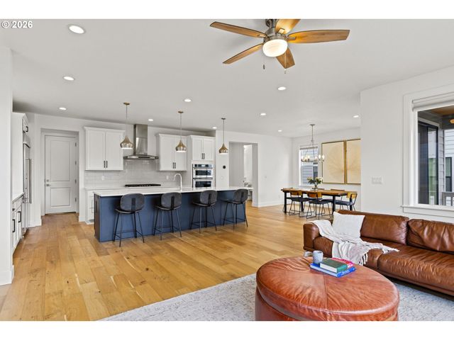 12263 Nw HILLER Ln, Portland, OR 97229