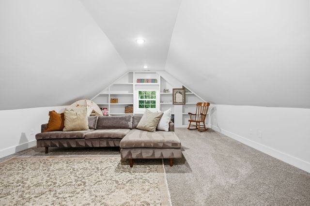 210 S Main St, Mount Pleasant, TN 38474