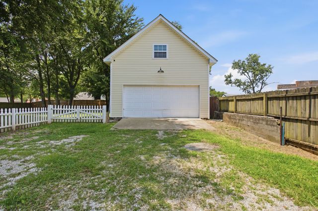 210 S Main St, Mount Pleasant, TN 38474