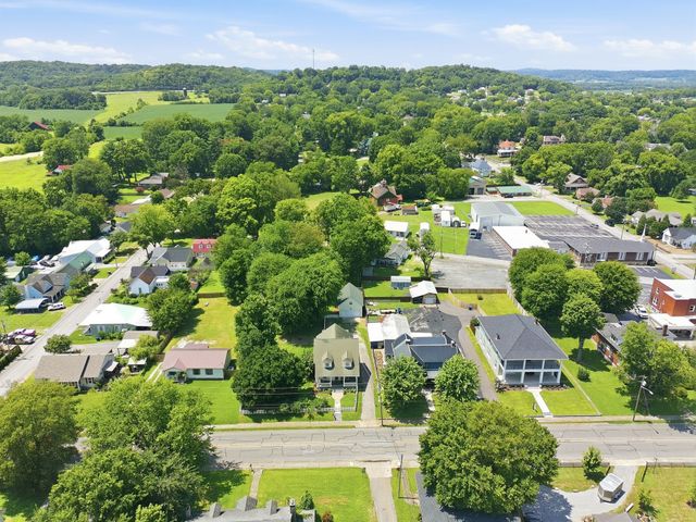 210 S Main St, Mount Pleasant, TN 38474