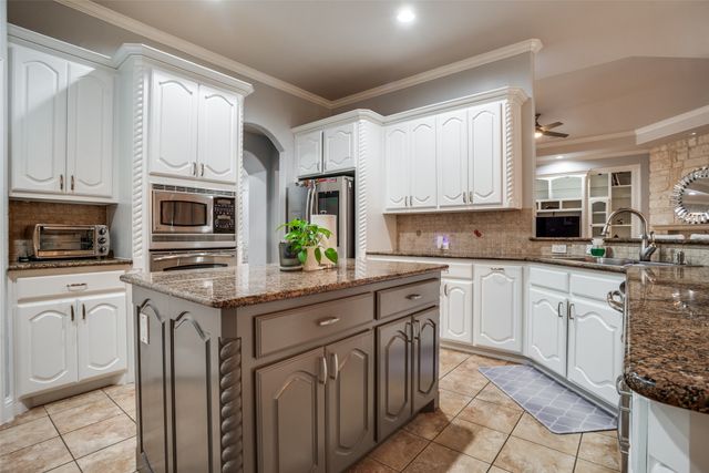 2020 S Bridgefarmer Road, Lowry Crossing, TX 75069