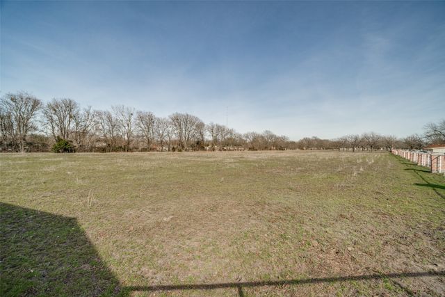 2020 S Bridgefarmer Road, Lowry Crossing, TX 75069
