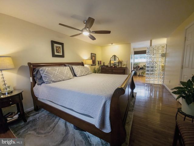 2961 ASHDOWN FOREST, Herndon, VA 20171