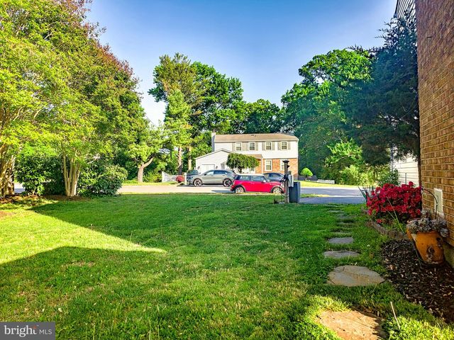 2961 ASHDOWN FOREST, Herndon, VA 20171