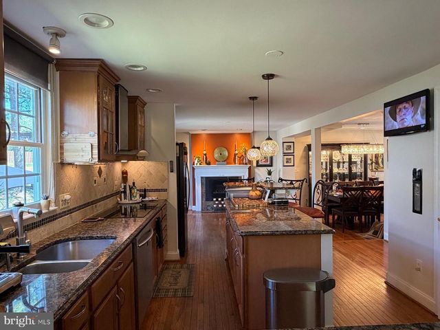 2961 ASHDOWN FOREST, Herndon, VA 20171