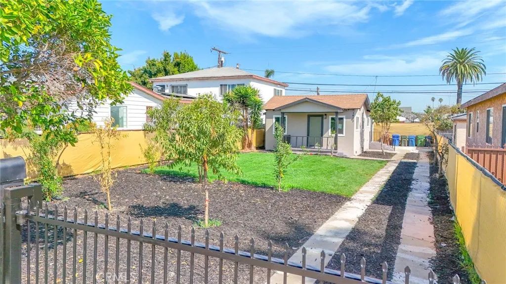 1433 W 96th, Los Angeles, CA 90047