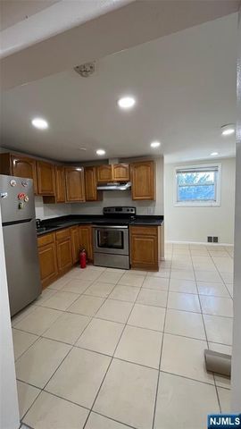 41 Wood Street 2nd FL, Rutherford, NJ 07070