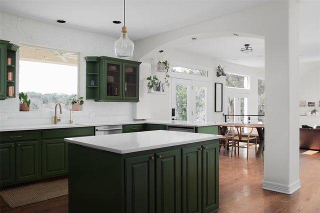 3400 Beartree CIR, Austin, TX 78730