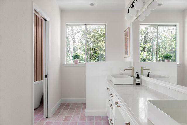 3400 Beartree CIR, Austin, TX 78730