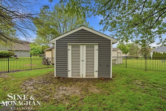 2109 Ash Street, Saint Clair, MI 48079