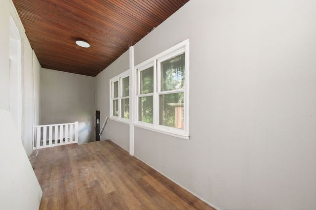 10742 S Prairie Avenue, Chicago, IL 60628
