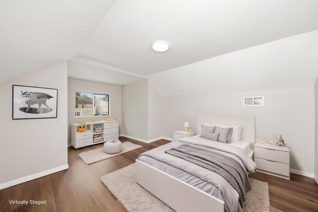 10742 S Prairie Avenue, Chicago, IL 60628