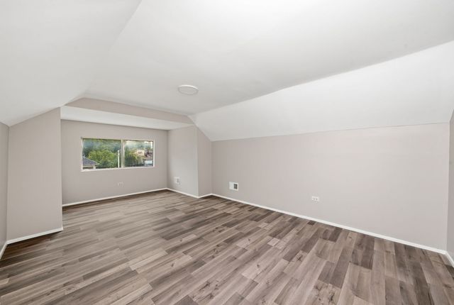 10742 S Prairie Avenue, Chicago, IL 60628