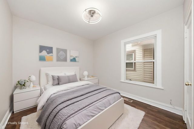 10742 S Prairie Avenue, Chicago, IL 60628