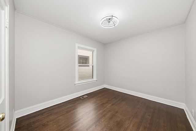 10742 S Prairie Avenue, Chicago, IL 60628