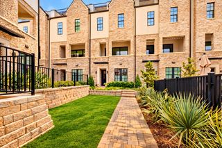 645 Dalton Lane, Irving, TX 75039