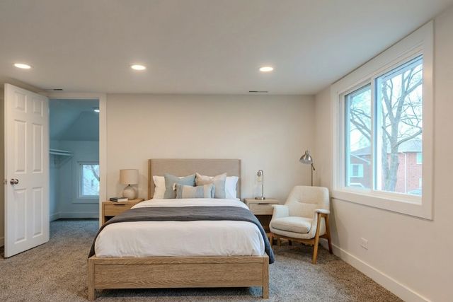 3510 N Oketo Avenue, Chicago, IL 60634