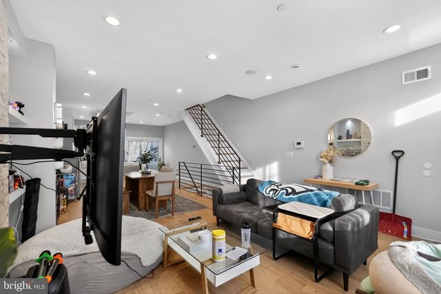 2336 N MASCHER ST, Philadelphia, PA 19133