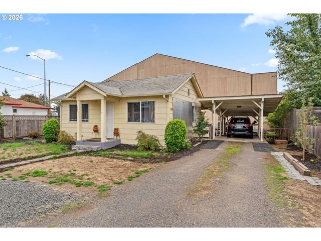102 HOLEMAN Ave, Eugene, OR 97404