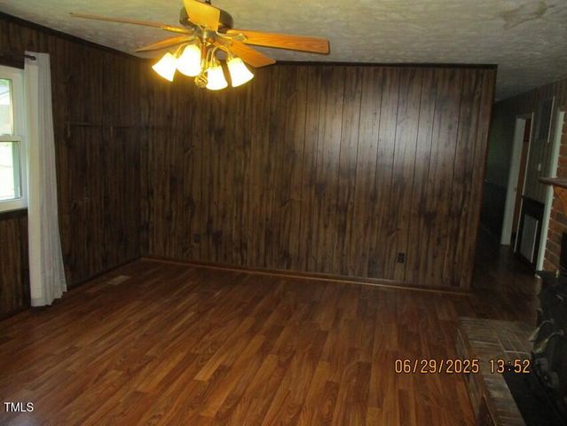 6930 Roseboro Highway, Roseboro, NC 28382