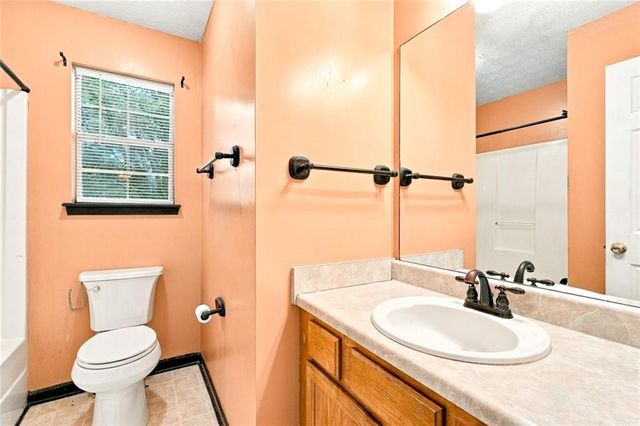 306 Dove Point, Social Circle, GA 30025