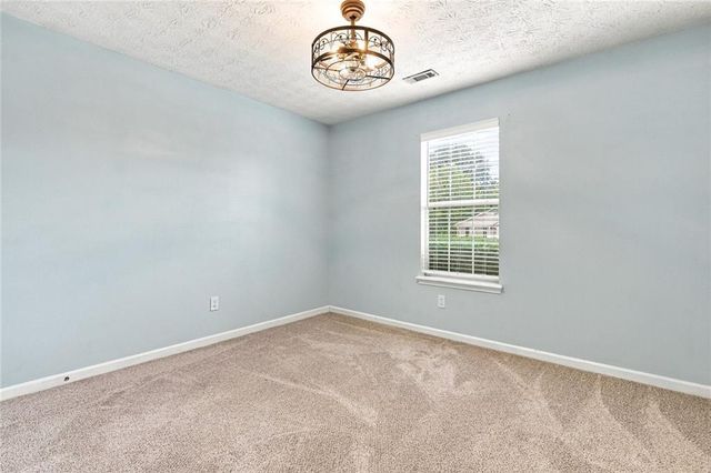 306 Dove Point, Social Circle, GA 30025