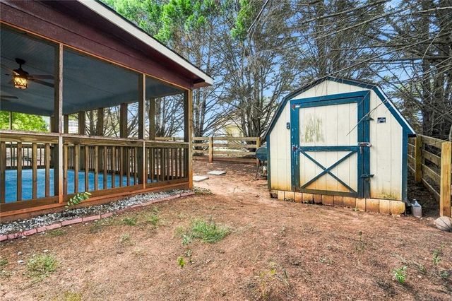 306 Dove Point, Social Circle, GA 30025