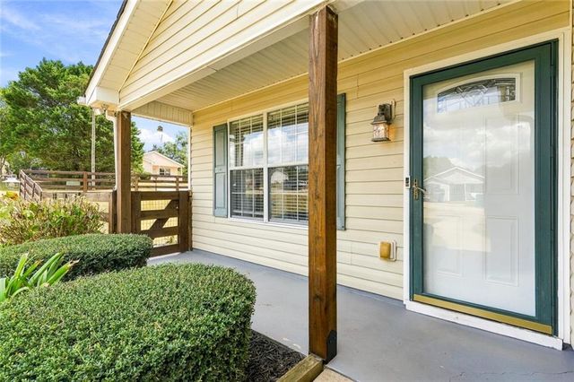 306 Dove Point, Social Circle, GA 30025