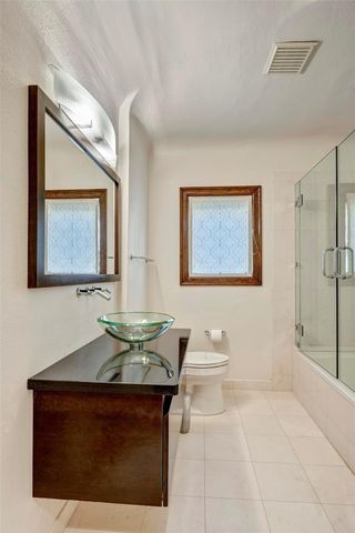 3028 Georgetown Street, West University Place, TX 77005