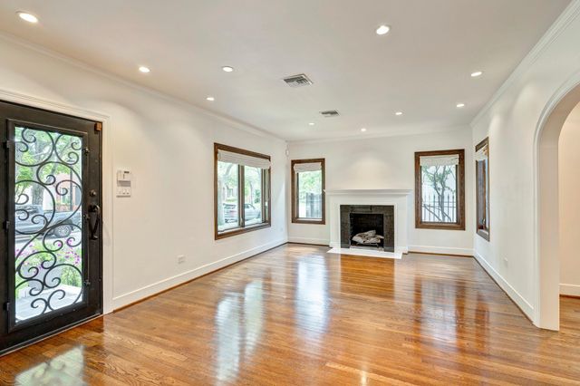 3028 Georgetown Street, West University Place, TX 77005