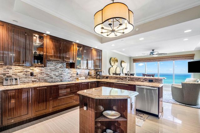 2700 N Ocean Drive 2502b, Singer Island, FL 33404