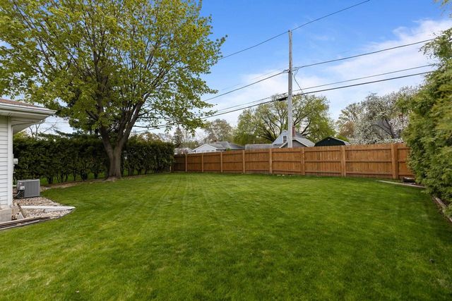 543 E MURRAY AVENUE, Appleton, WI 54915