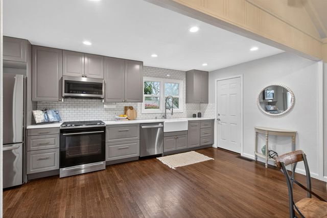 2373 Carlsbad Ave, Sacramento, CA 95821