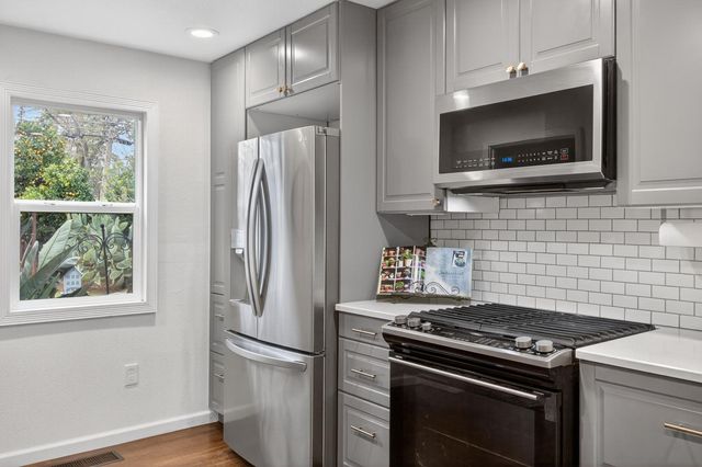 2373 Carlsbad Ave, Sacramento, CA 95821