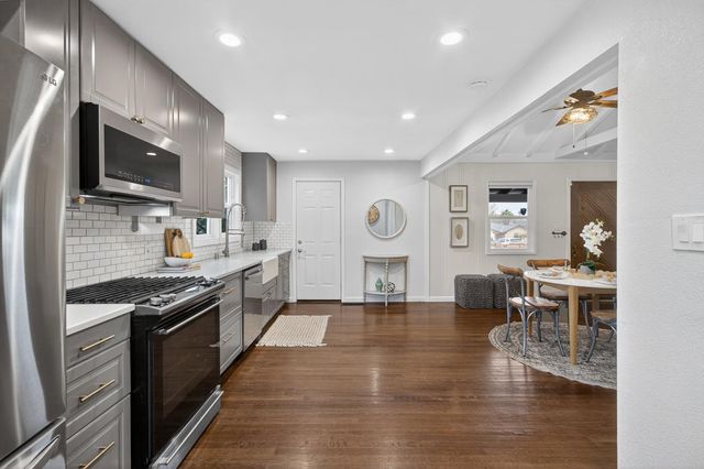 2373 Carlsbad Ave, Sacramento, CA 95821